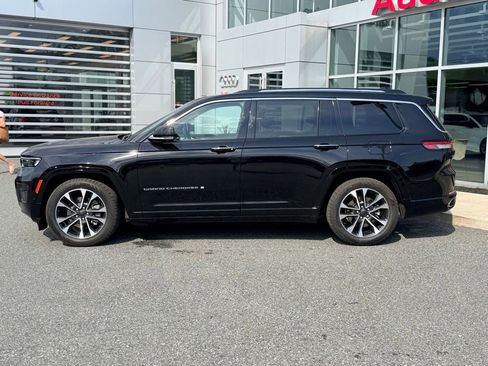 Used 2022 Jeep Grand Cherokee L Overland w/ Advanced Protech Group III AWD/4WD image 3