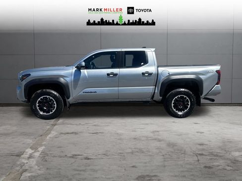 Certified 2026 Toyota Tacoma TRD Off-Road AWD/4WD image 2
