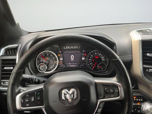Used 2019 RAM 1500 Laramie AWD/4WD image 14