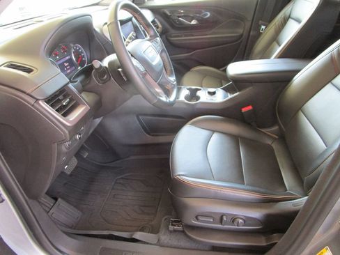 Used 2024 GMC Terrain AT4 AWD/4WD image 25
