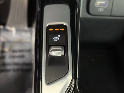 Certified 2023 Kia Sorento SX image 27