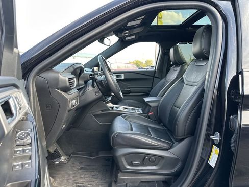 Used 2022 Ford Explorer ST w/ Equipment Group 401A image 8