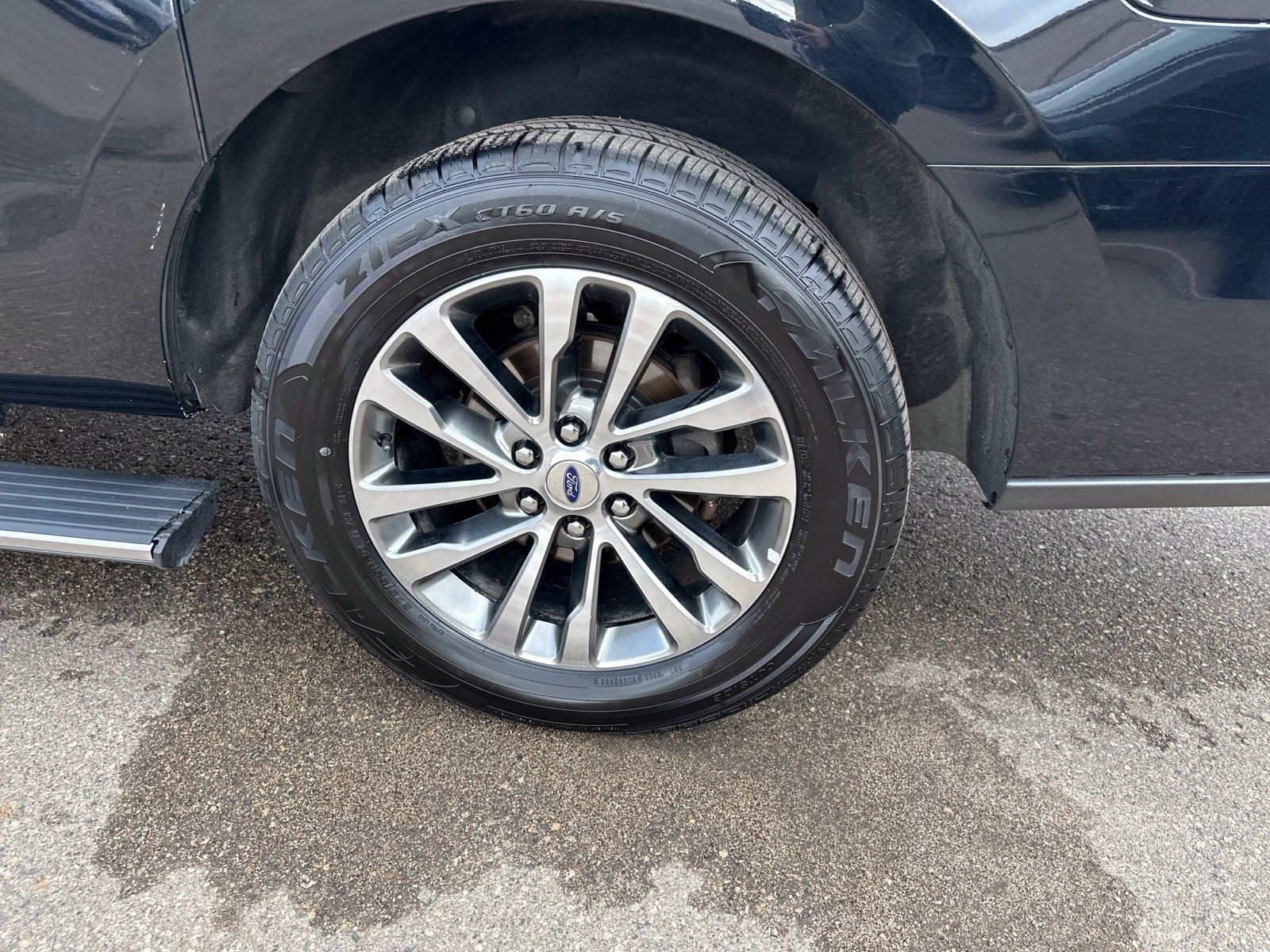 Used 2018 Ford Expedition Max Limited AWD/4WD image 9