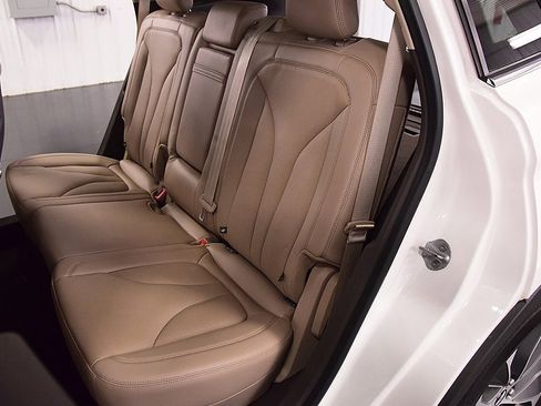 Used 2022 Lincoln Nautilus Reserve image 31