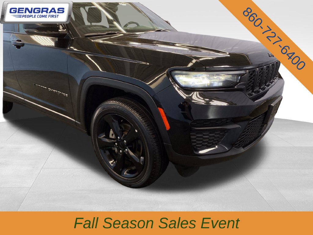 Used 2023 Jeep Grand Cherokee Altitude AWD/4WD image 48
