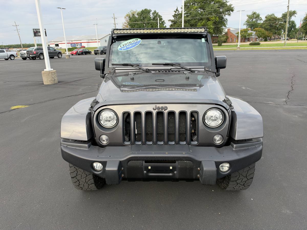 Used 2017 Jeep Wrangler Unlimited Sahara AWD/4WD image 2