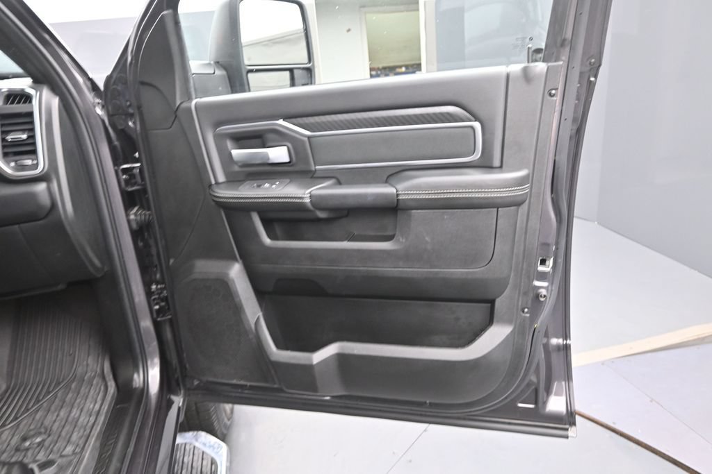 Used 2025 RAM 2500 Big Horn AWD/4WD image 14