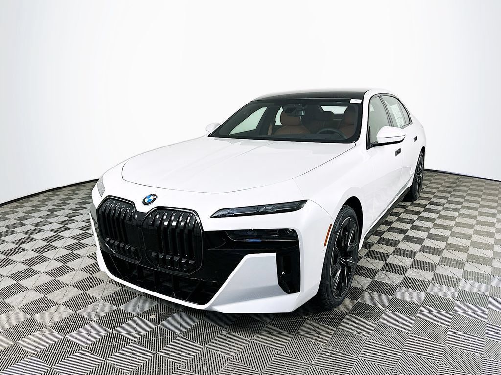 Used 2026 BMW 760i xDrive w/ Executive Package AWD/4WD image 4