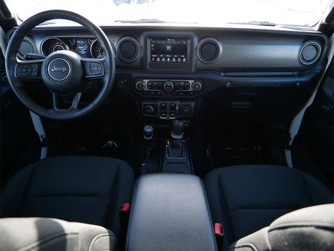 Used 2022 Jeep Wrangler Willys image 8