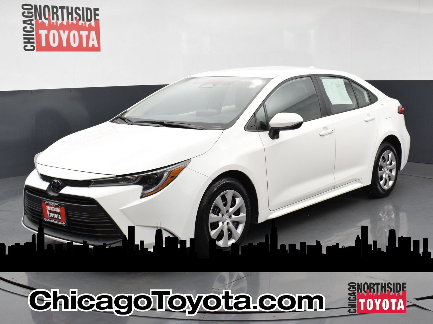 Used 2025 Toyota Corolla LE FWD image 1