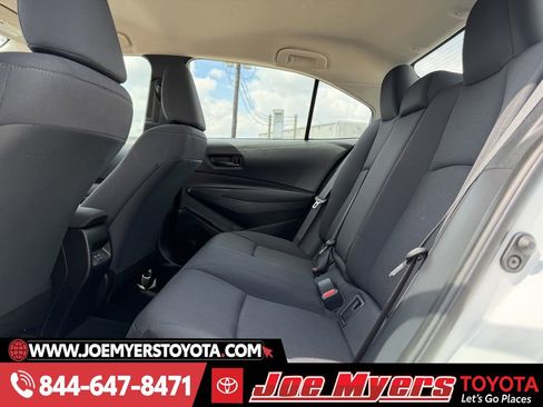Used 2025 Toyota Corolla LE image 27