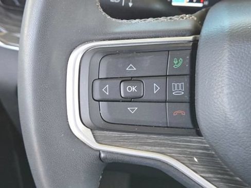 Used 2022 Jeep Wagoneer Series III RWD image 18