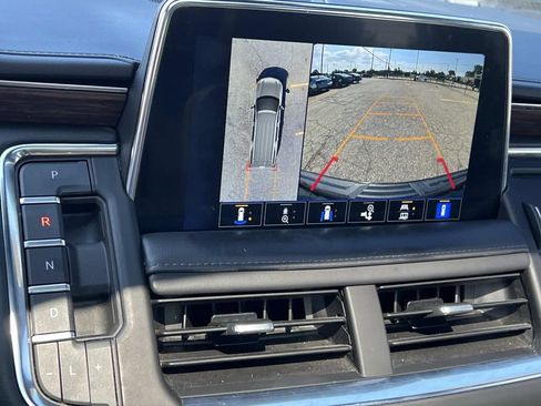 Used 2023 Chevrolet Tahoe High Country w/ Premium Package 2 AWD/4WD image 23