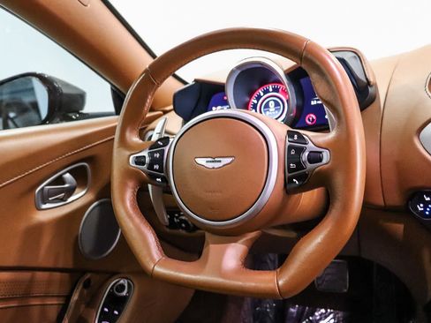 Used 2020 Aston Martin V8 Vantage Coupe RWD image 15
