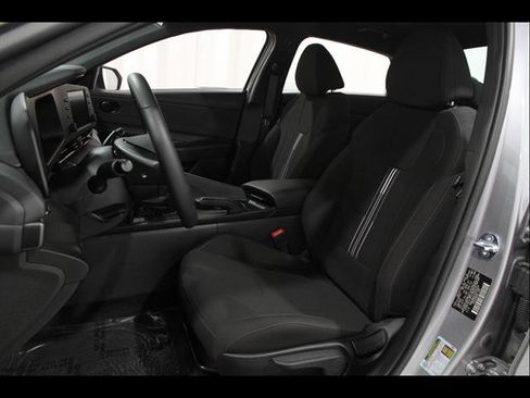 Certified 2025 Hyundai Elantra Sport image 5