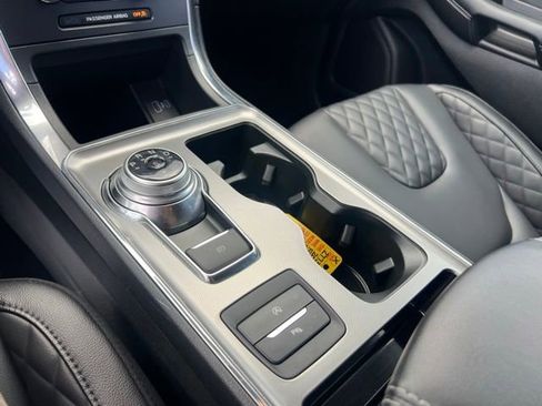 Certified 2024 Ford Edge Titanium AWD/4WD image 16