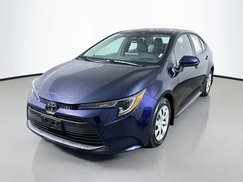 Used 2024 Toyota Corolla LE FWD image 3