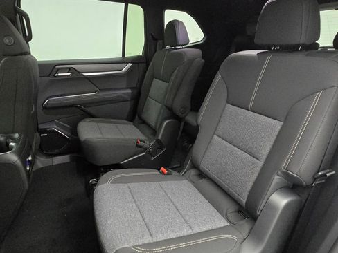 New 2026 GMC Acadia Elevation image 39