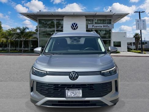Used 2026 Volkswagen Tiguan S FWD image 2