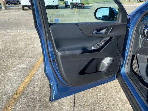New 2026 Chevrolet Equinox LT w/ Safety and Technology Package AWD/4WD image 12