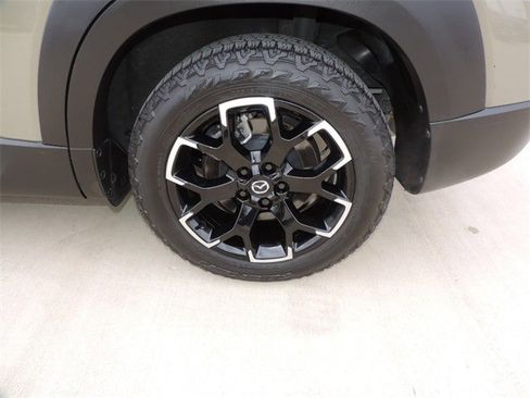 Used 2023 MAZDA CX-50 Meridian Edition image 9