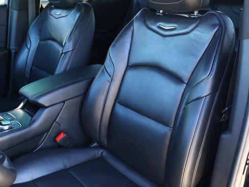 Used 2023 Cadillac XT4 Luxury w/ Cold Weather Package image 18