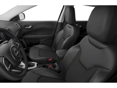 Used 2018 Jeep Compass Latitude w/ Popular Equipment Group AWD/4WD image 10