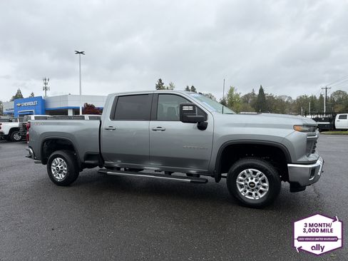 Used 2026 Chevrolet Silverado 2500 LT AWD/4WD image 7