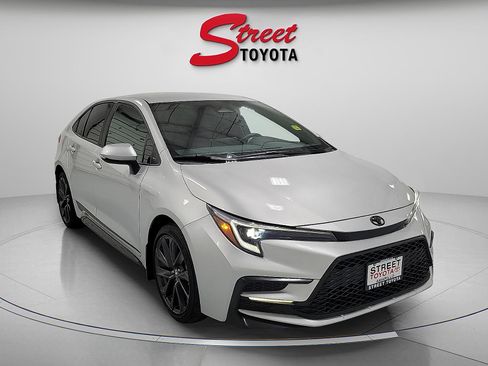 Used 2026 Toyota Corolla SE FWD image 5