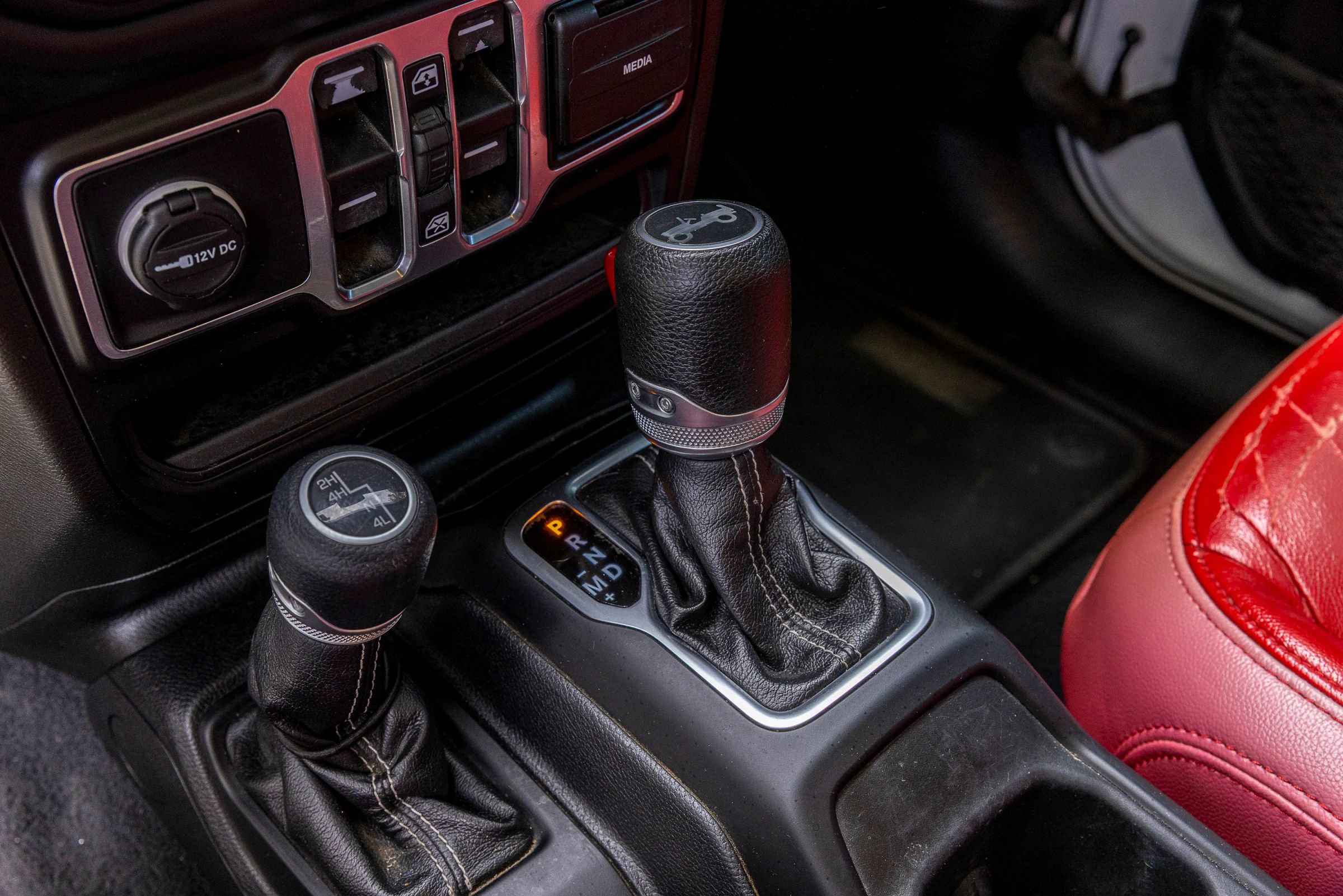 Used 2019 Jeep Wrangler Unlimited Sahara AWD/4WD image 20
