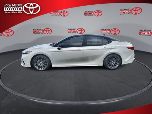 Used 2026 Toyota Camry XSE w/ Premium Package FWD image 5
