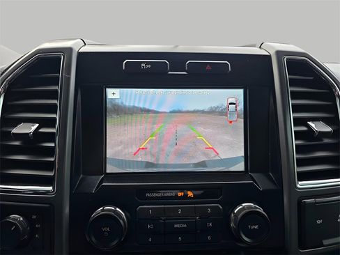 Used 2016 Ford F150 XLT w/ Equipment Group 302A Luxury image 23