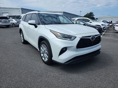 Used 2022 Toyota Highlander Limited