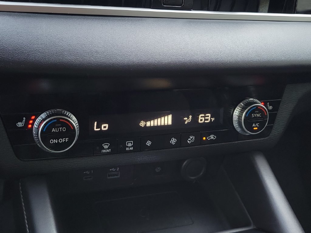 Used 2024 Mitsubishi Outlander SE FWD image 17