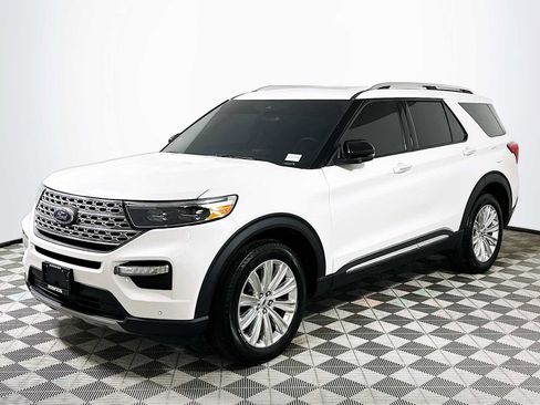 Used 2023 Ford Explorer Limited w/ Equipment Group 301A image 3
