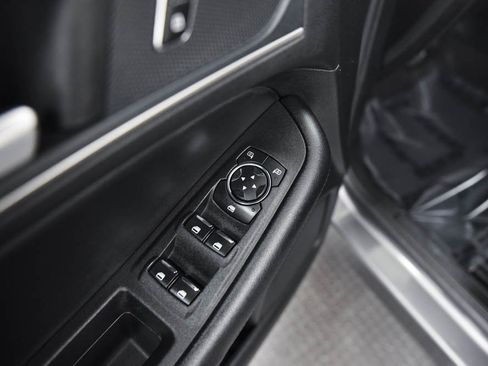 Used 2023 Ford Edge SEL image 10