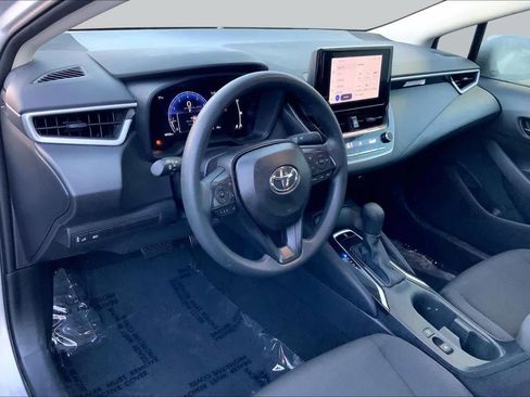 Used 2026 Toyota Corolla LE FWD image 17