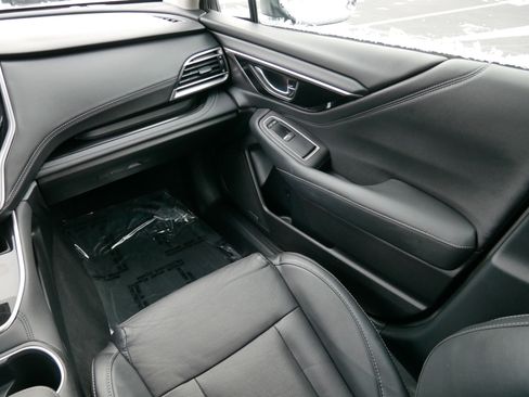 Used 2023 Subaru Outback Limited image 11