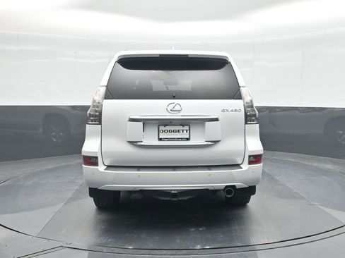 Used 2014 Lexus GX 460 image 17