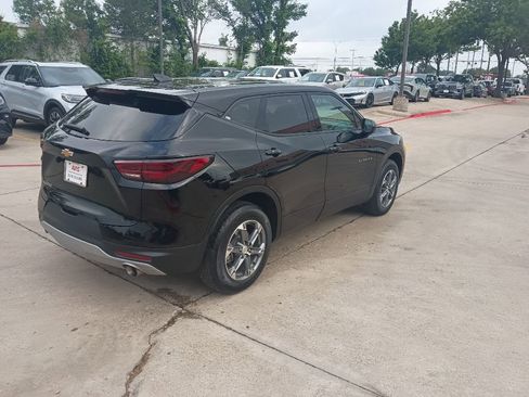 Used 2025 Chevrolet Blazer LT FWD image 7