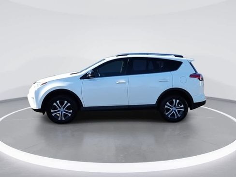 Certified 2017 Toyota RAV4 LE image 5