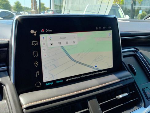 Used 2024 GMC Yukon AT4 w/ Technology Package image 32