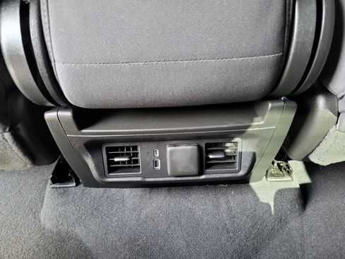 Used 2023 GMC Sierra 1500 SLE image 32