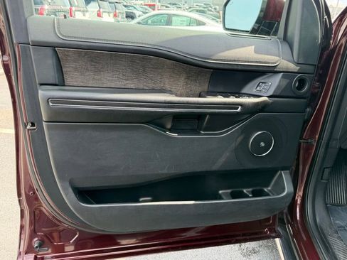 Used 2021 Ford Expedition Max Limited AWD/4WD image 4