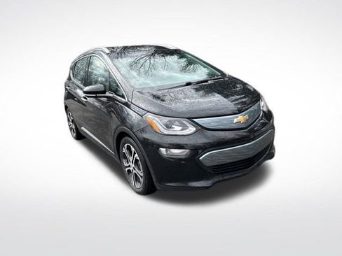 Used 2017 Chevrolet Bolt Premier w/ Driver Confidence II Package image 8