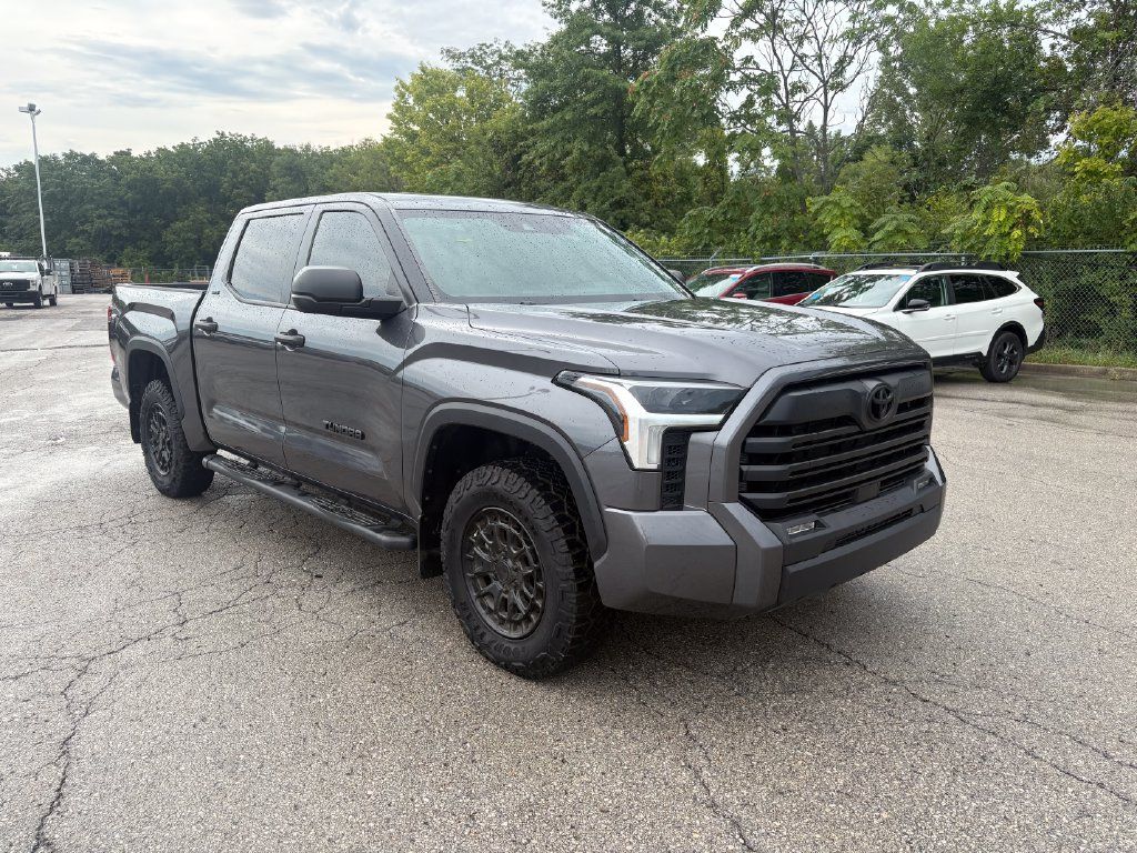 Used 2025 Toyota Tundra SR5 AWD/4WD image 7