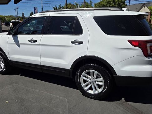 Used 2017 Ford Explorer 4WD image 12