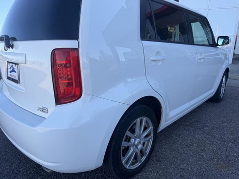 Used 2010 Scion xB image 11