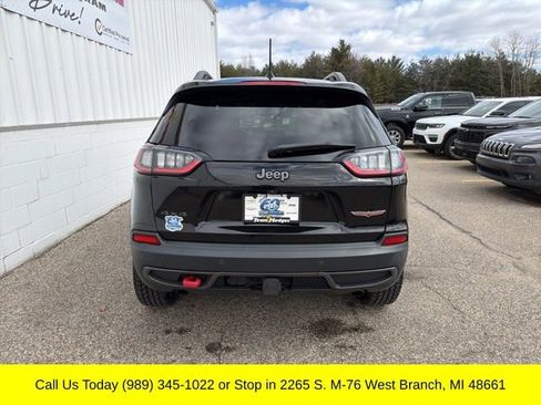 Used 2019 Jeep Cherokee Trailhawk image 9