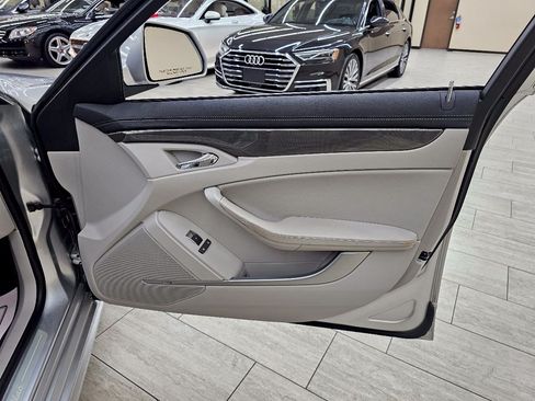 Used 2013 Cadillac CTS Luxury RWD image 35